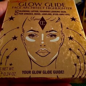 Charlotte Tilbury Glow Glide Face Architect Highlighter - Gold
